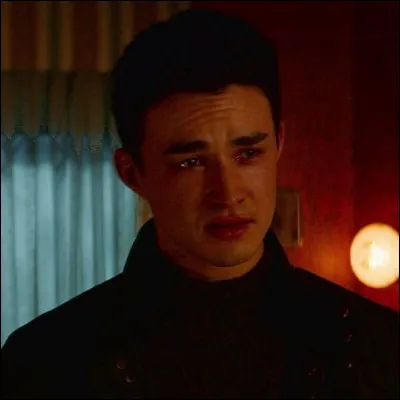 Avec qui Nick s’est-il mis en couple au début de la saison 4 ?