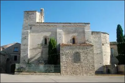 Nous terminons notre balade devant l'&eacute;glise Saint-&Eacute;tienne de Saussines. Commune de l'ex r&eacute;gion Languedoc-Roussillon, elle se trouve dans le d&eacute;partement ...