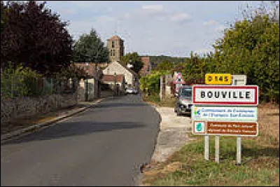 Nous sommes en &Icirc;le-de-France, &agrave; l'entr&eacute;e de Bouville. Commune de la Grande Couronne, elle se situe dans le d&eacute;partement ...