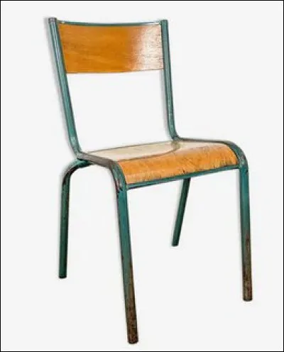 Voici une célèbre chaise vintage sur laquelle vous avez dû user vos fonds de culottes. Une de ces affirmations est fausse. Laquelle ?