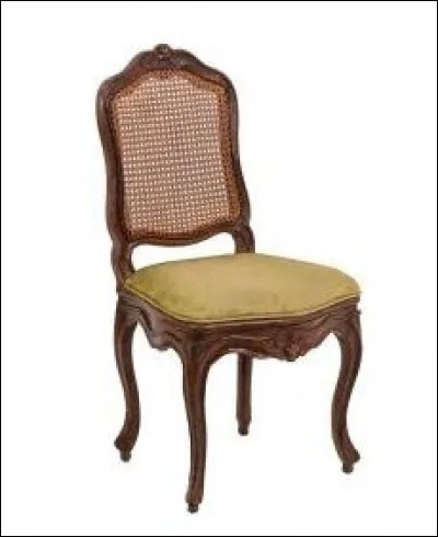 Voici une chaise du 18e siècle. Comment se nomme-t-elle ?