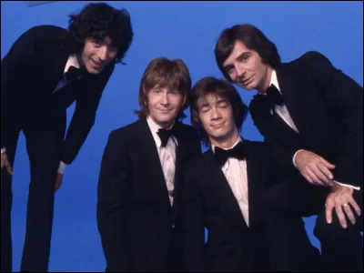 Complétez le titre de la chanson reprise par ''Les Charlots'' en 1972, ''Ah ! les fraises et les...''