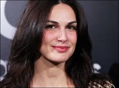 Qui est cette chanteuse dont le quatrième album solo s'appelle ''Fraise Vanille'' ?