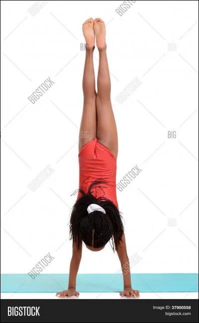 Comment s'appelle la figure quand on a la tête en bas et les pieds en l'air ?