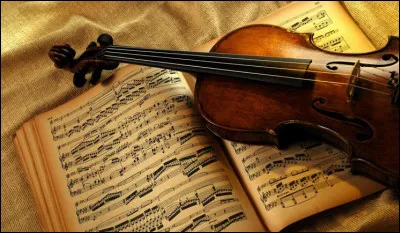 Qui a composé "Suona la tromba" ?