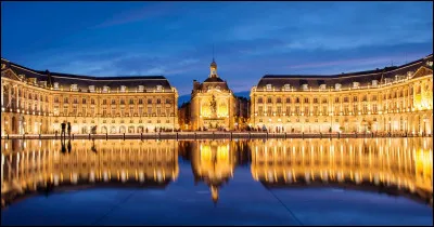 Bordeaux s'appelle ainsi car la ville est au bord de leau.