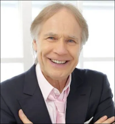 Qui est ce Richard, pianiste fran&ccedil;ais qui a vendu plus de 90 millions de disques ?