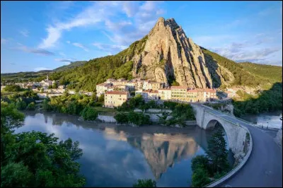 Dur comme Durance : lequel de ces d&eacute;partements n'est pas travers&eacute; par la Durance ?