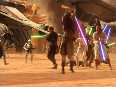 Lors de la bataille de Géonosis, deux armées interviennent : une contrôlée par Yoda, dans les airs, et une au sol, par Mace Windu. 
Combien d'hommes descendent dans l'arène avec Maître Windu pour en découdre, à 20 près ?
