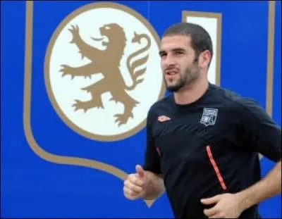 Dans quel club volu Lisandro avant de rejoindre Lyon ?