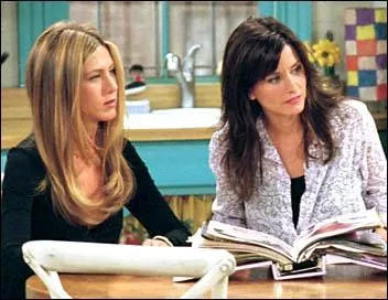 Avec quel ex petit ami de Rachel Monica tente-t-elle sa chance ?