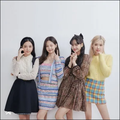 Avec quel titre le groupe BlackPink a-t-il fait se d&eacute;buts ?