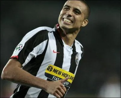 Depuis l'an 2000, dans quel club joue David Trezeguet ?