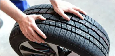 Sur le pneu de mon auto est indiqué sur le flanc 205 x 55 x R16. Que cela signifie-t-il ?