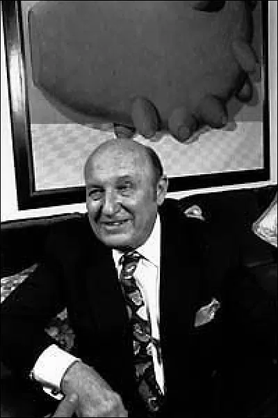 L'ansate était une arme : laquelle ?