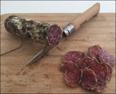 Quelle est cette spécialité charcutière d'Arles ?