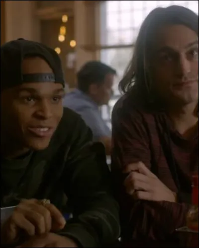 Comment s'appellent les deux copains de Robby ?