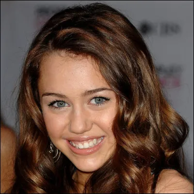 Quel chanteuse pouvez-vous voir sur la photo ?