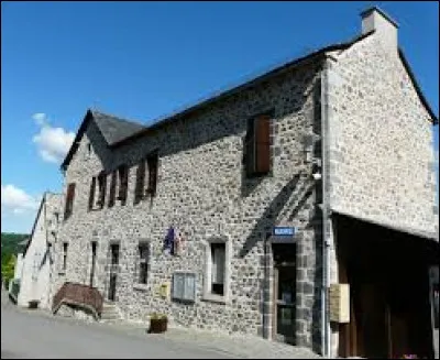 Nous terminons notre balade en Aveyron, à Taussac. Nous nous trouvons dans l'ex région ...