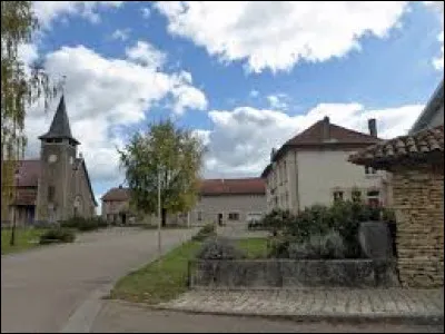Nous sommes dans le Grand-Est, à Marre. Village de la Communauté d'agglomération du Grand Verdun, il se situe dans le département ...
