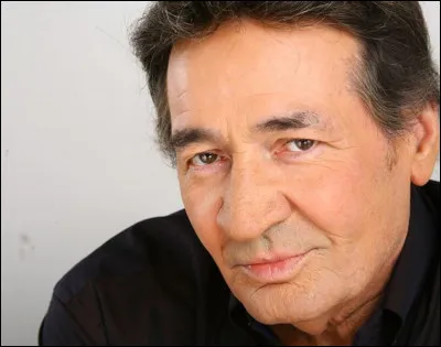 Qui est ce chanteur qui interprétait la chanson '' Les Neiges du Kilimandjaro'' en 1966 ?