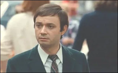 D'apr&egrave;s la photographie, le r&eacute;alisateur s'appelle...