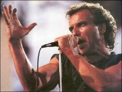 La comme Lavilliers : quelle chanson n'appartient pas à Bernard Lavilliers ?