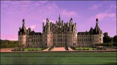 Quel château doit-on à François 1er ?