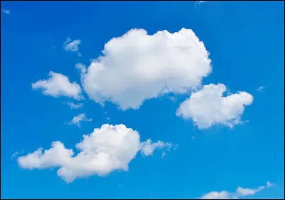 Des nuages te gâchent la sieste que tu fais sur ta terrasse.
