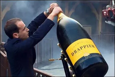 Quel est le nom de la bouteille d'une contenance de 30 litres ?