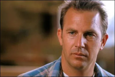 Qui est cet acteur qui joue le rôle principal dans le film ''Une bouteille à la mer'' ?