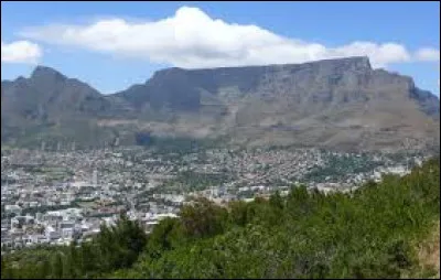 Dans quel pays retrouve-t-on la montagne de la Table ?