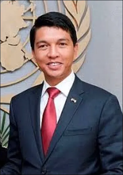 Quel pays Andry Rajoelina dirige-t-il ?