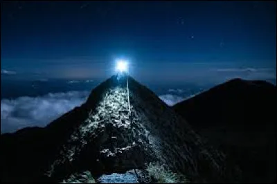 Le mont Méru est un volcan du Nord de la/l' :