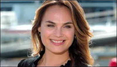Dans quel feuilleton actuel joue l'actrice Mélanie Maudran ?