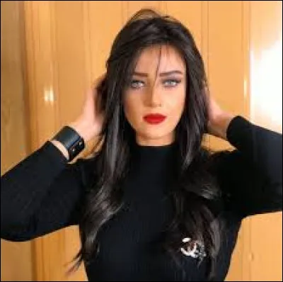 De quel pays est originaire l'animatrice "Radwa El Sherbiny" ?