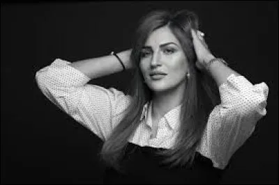 De quel pays est originaire l'animatrice "Hana Ghezzar Bouakkaz" ?