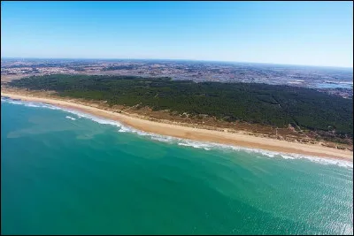 À quel littoral, ''La Côte de Lumière'' correspond-elle ?