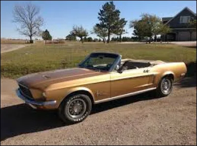 En combien d'exemplaires cette Mustang Special Dakota Days Gold de 1968 a-t-elle été produite (coupé et cabriolet) ?