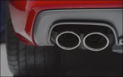 Où se situait le pot d'échappement de la Jeep ?