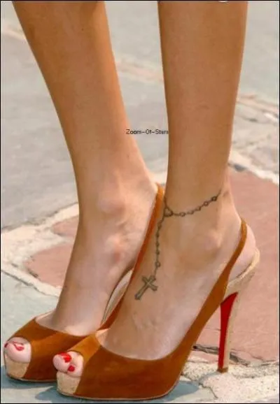 A qui appartiennent ces pieds tatous ?