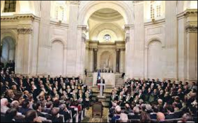 Qui est la première femme élue à l'Académie française en 1980 ?