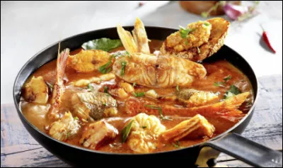 Quelle est cette recette, une soupe de poissons avec des croûtons, de l'ail, des morceaux de poissons et de pommes de terre, une spécialité de Provence ?