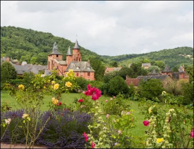 Dans quel département visite-t-on le bourg fortifié bâti de grès rouge de Collonges-La-Rouge ?