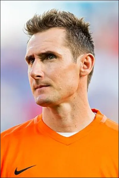 Quelle est la nationalité de Miroslav Klose ?