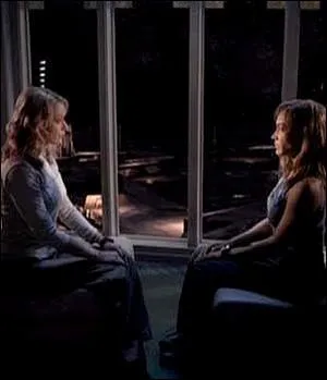 Dans la saison 1 : Que pratique Kate sur Teyla pour dvelopper et se servir de ses pouvoirs tlpathiques ?