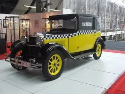 Comment s'appelle ce modèle des années 20 connu pour incarner la voiture du personnage Gaston Lagaffe ?