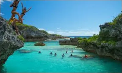 Quelle ville est la capitale de Niue, pays insulaire de l'océan Pacifique sud ?