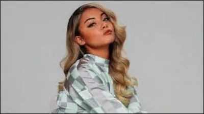 Qui est Feuneu pour elle ? (Deux bonnes réponses)