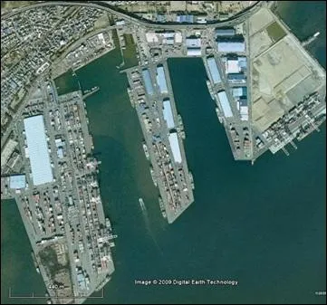 Ces espaces gagns sur la mer pour dvelopper le port sont appels :